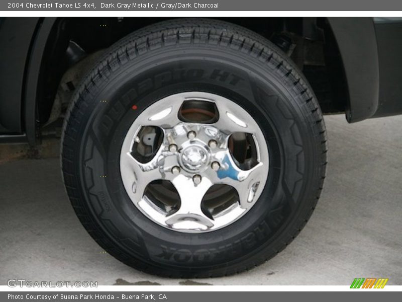 Dark Gray Metallic / Gray/Dark Charcoal 2004 Chevrolet Tahoe LS 4x4