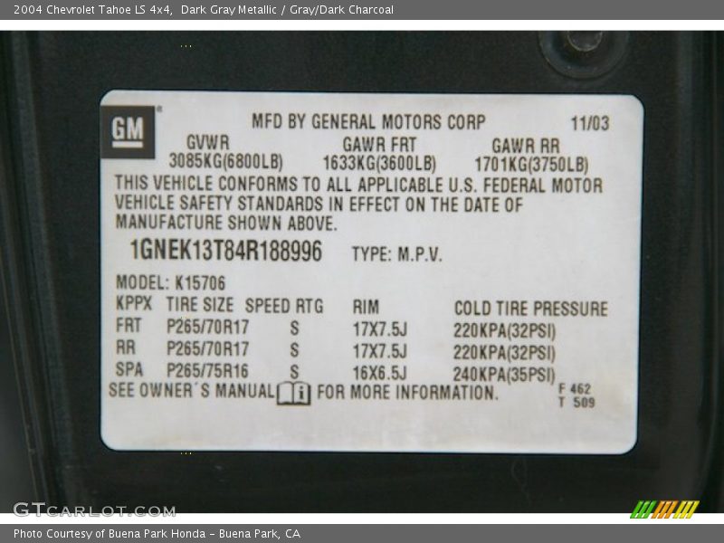 Dark Gray Metallic / Gray/Dark Charcoal 2004 Chevrolet Tahoe LS 4x4