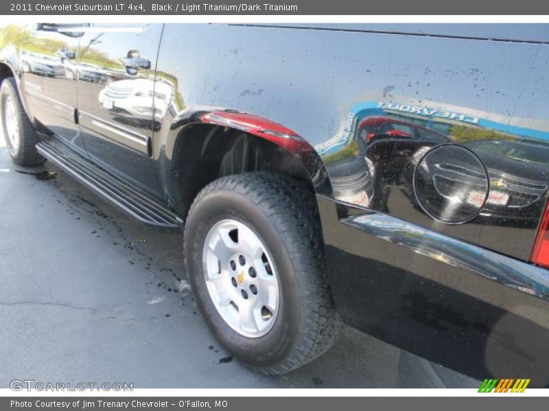 Black / Light Titanium/Dark Titanium 2011 Chevrolet Suburban LT 4x4