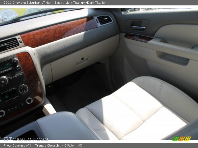Black / Light Titanium/Dark Titanium 2011 Chevrolet Suburban LT 4x4