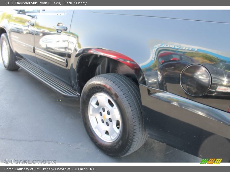 Black / Ebony 2013 Chevrolet Suburban LT 4x4