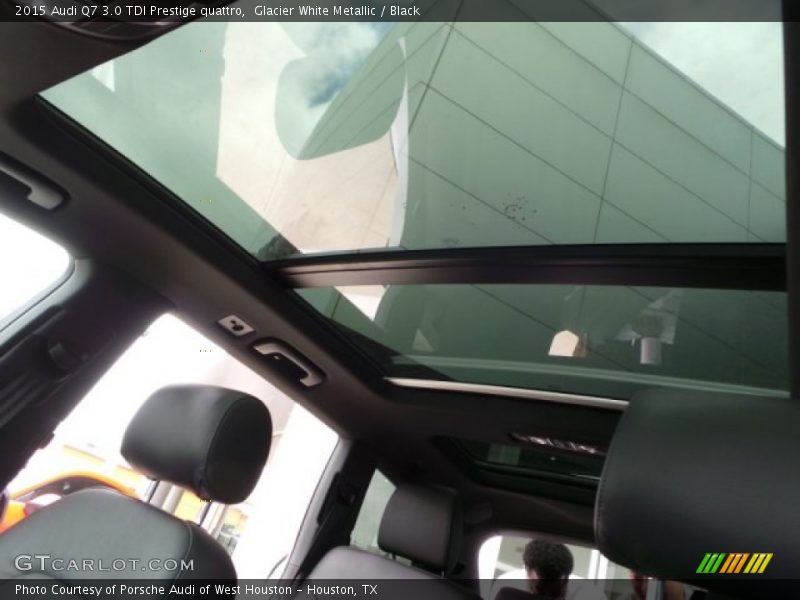 Sunroof of 2015 Q7 3.0 TDI Prestige quattro