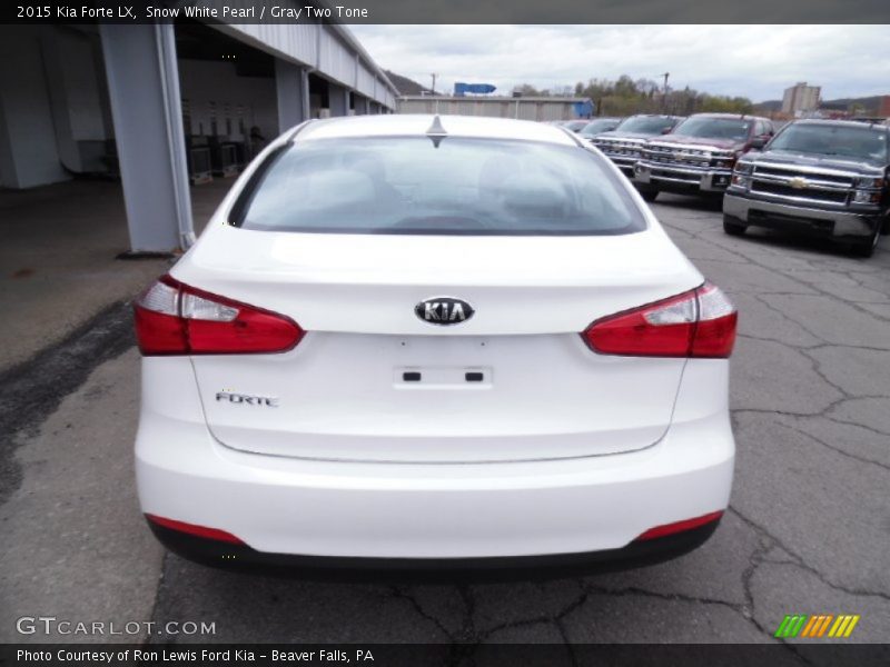 Snow White Pearl / Gray Two Tone 2015 Kia Forte LX