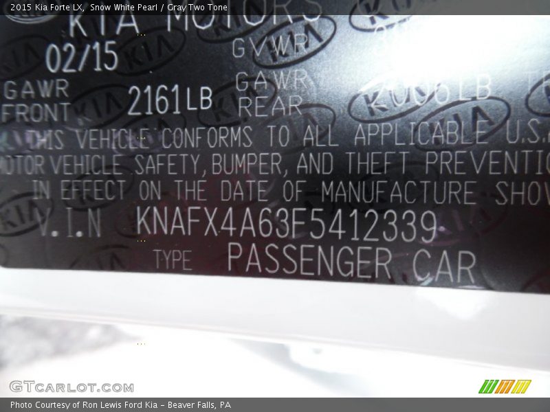 Snow White Pearl / Gray Two Tone 2015 Kia Forte LX