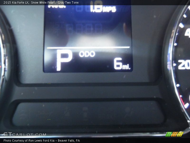 Snow White Pearl / Gray Two Tone 2015 Kia Forte LX