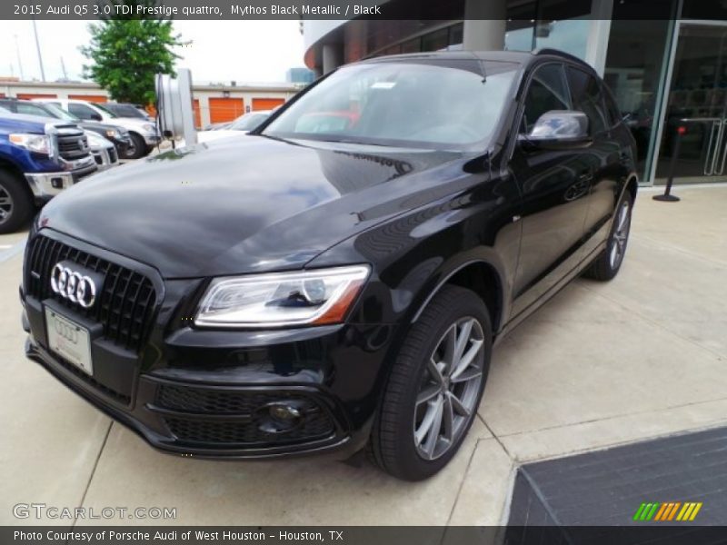 Front 3/4 View of 2015 Q5 3.0 TDI Prestige quattro