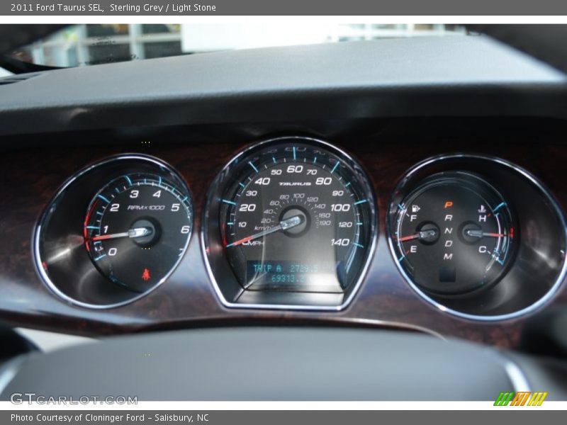 Sterling Grey / Light Stone 2011 Ford Taurus SEL