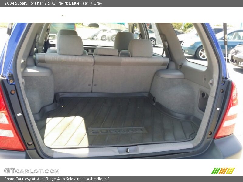 Pacifica Blue Pearl / Gray 2004 Subaru Forester 2.5 X