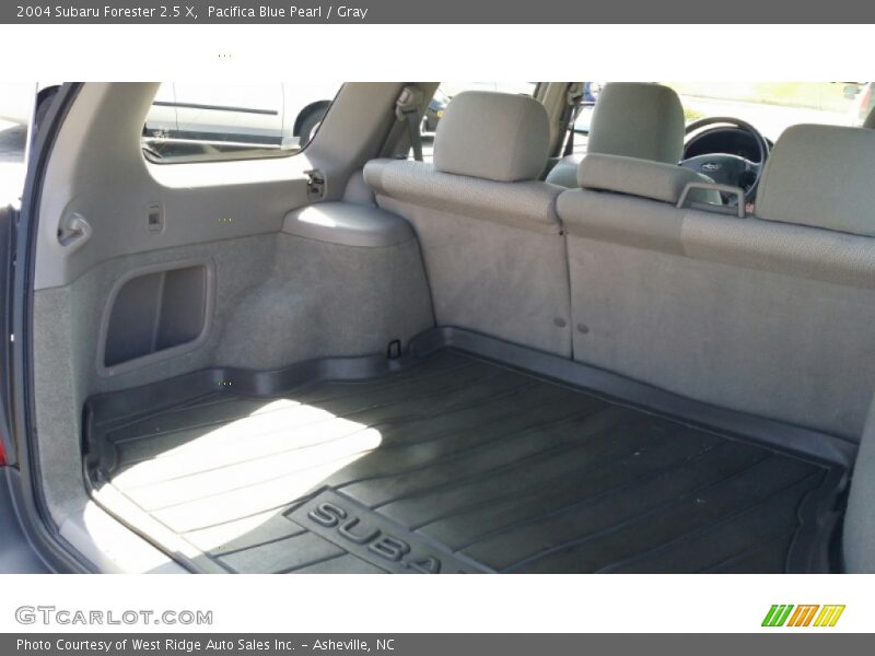 Pacifica Blue Pearl / Gray 2004 Subaru Forester 2.5 X