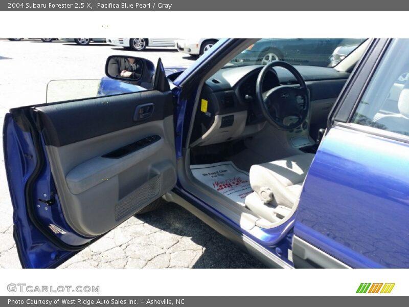 Pacifica Blue Pearl / Gray 2004 Subaru Forester 2.5 X