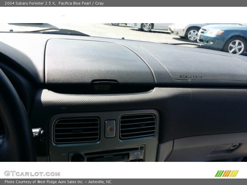 Pacifica Blue Pearl / Gray 2004 Subaru Forester 2.5 X