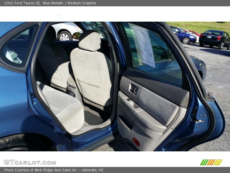 Blue Metallic / Medium Graphite 2002 Ford Taurus SE