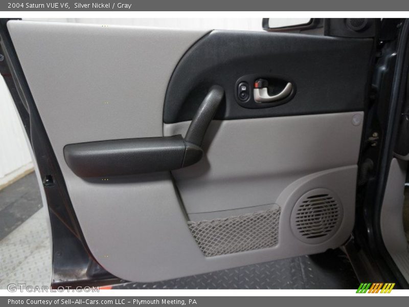 Silver Nickel / Gray 2004 Saturn VUE V6
