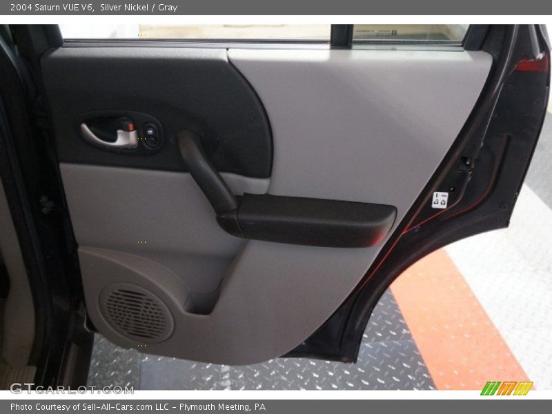 Silver Nickel / Gray 2004 Saturn VUE V6