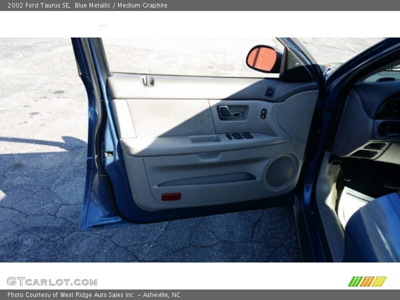 Blue Metallic / Medium Graphite 2002 Ford Taurus SE