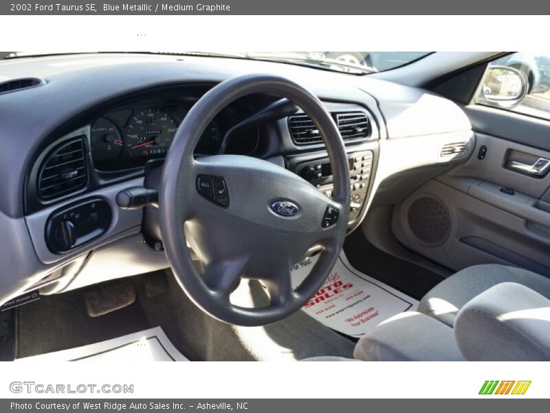 Blue Metallic / Medium Graphite 2002 Ford Taurus SE