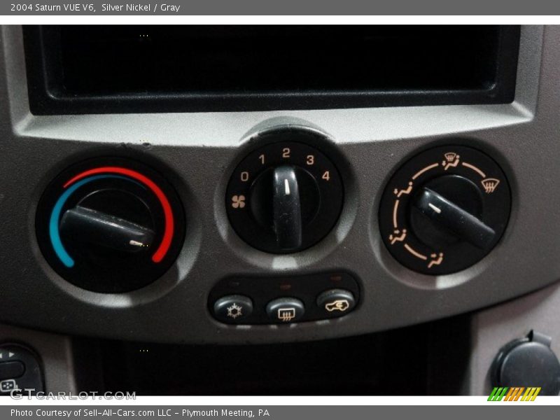 Silver Nickel / Gray 2004 Saturn VUE V6