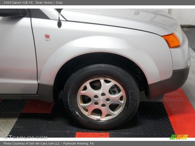 Silver Nickel / Gray 2004 Saturn VUE V6