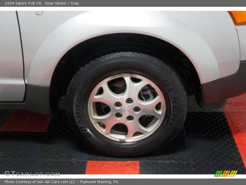 Silver Nickel / Gray 2004 Saturn VUE V6
