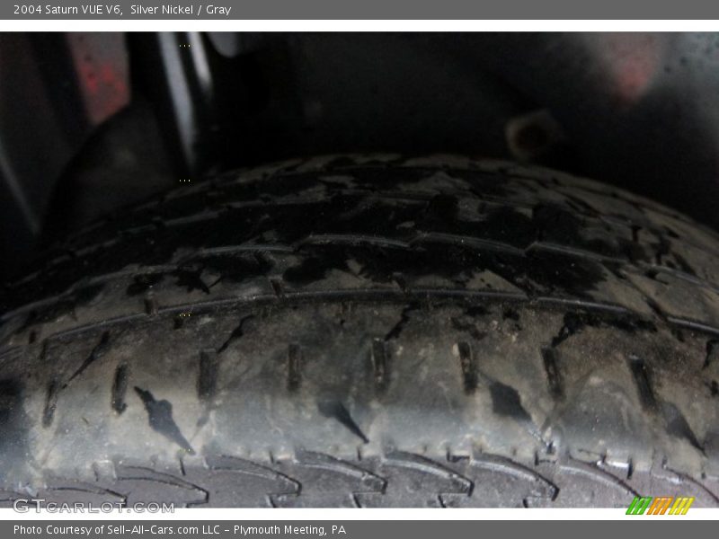 Silver Nickel / Gray 2004 Saturn VUE V6
