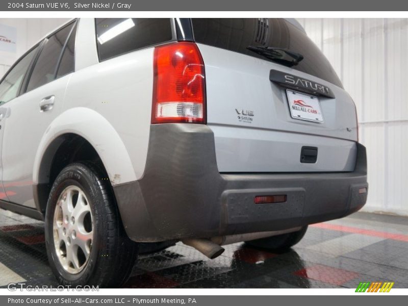 Silver Nickel / Gray 2004 Saturn VUE V6