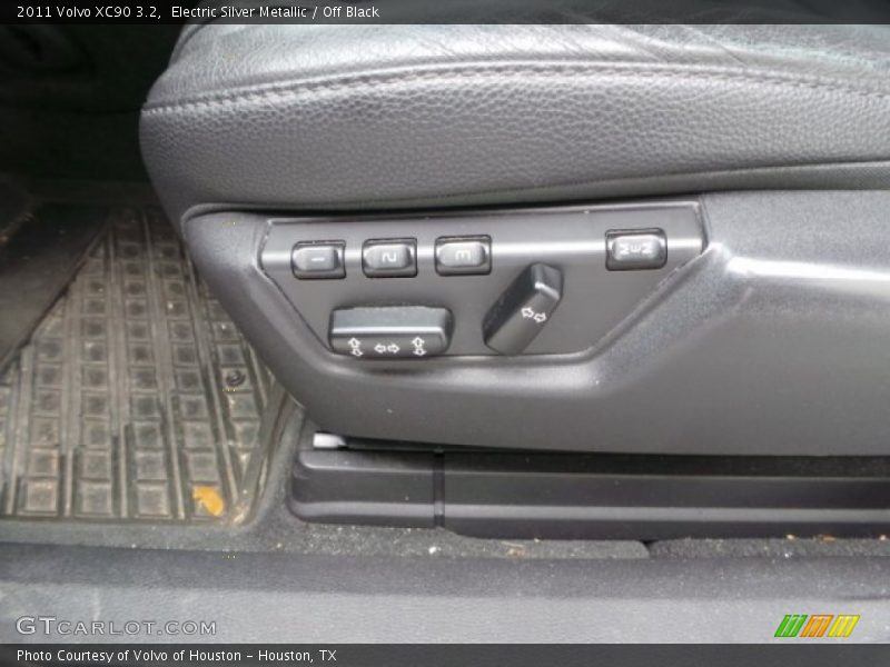 Electric Silver Metallic / Off Black 2011 Volvo XC90 3.2
