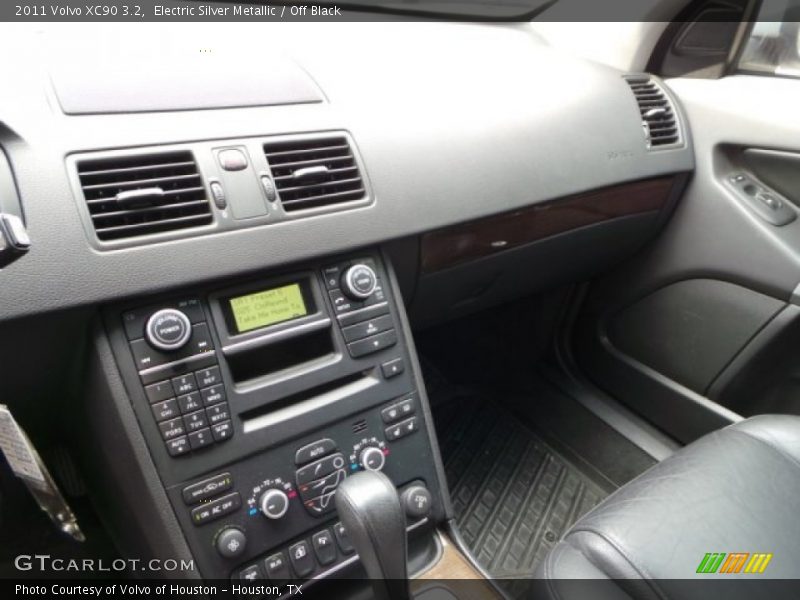 Electric Silver Metallic / Off Black 2011 Volvo XC90 3.2