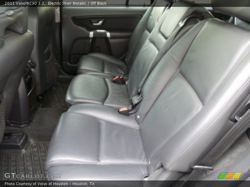 Electric Silver Metallic / Off Black 2011 Volvo XC90 3.2