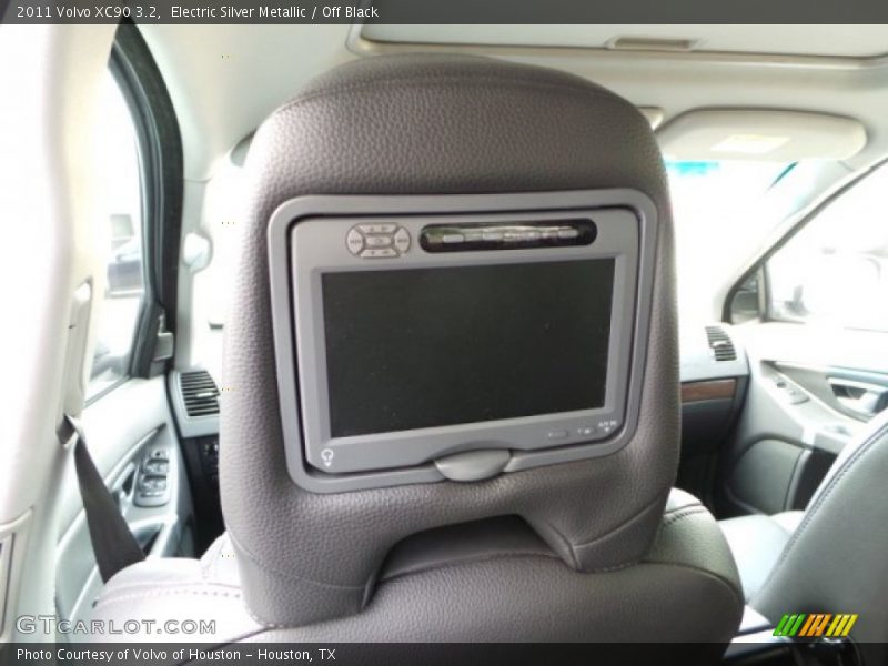 Electric Silver Metallic / Off Black 2011 Volvo XC90 3.2