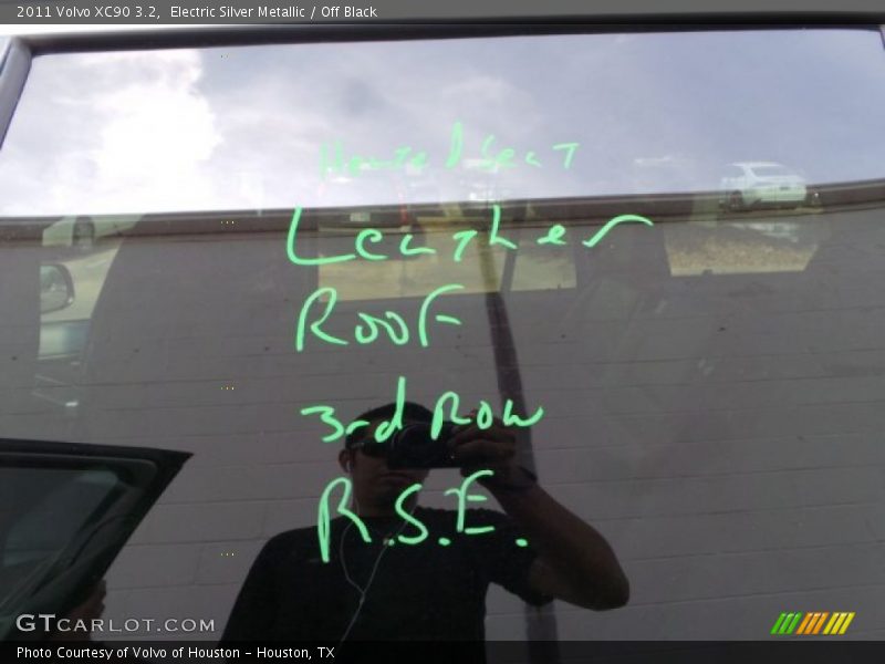 Electric Silver Metallic / Off Black 2011 Volvo XC90 3.2