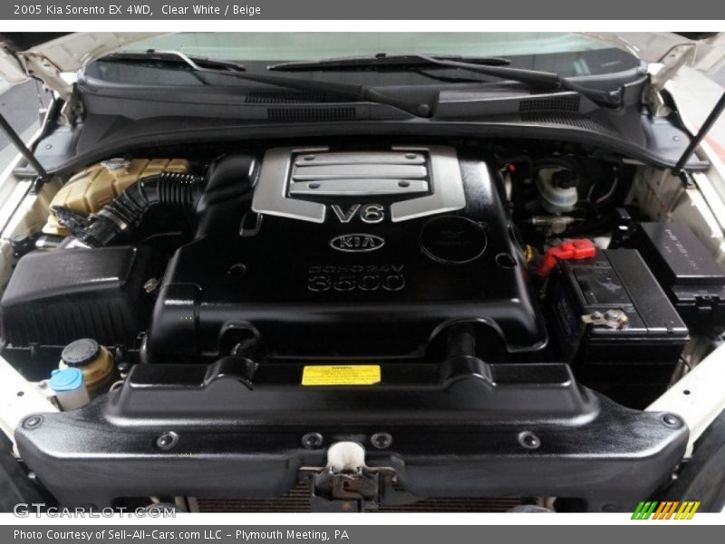 Clear White / Beige 2005 Kia Sorento EX 4WD