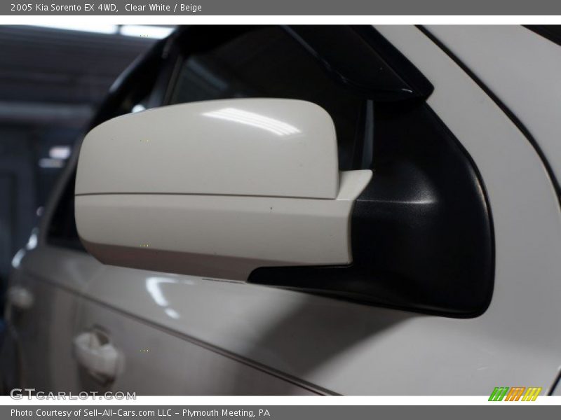 Clear White / Beige 2005 Kia Sorento EX 4WD