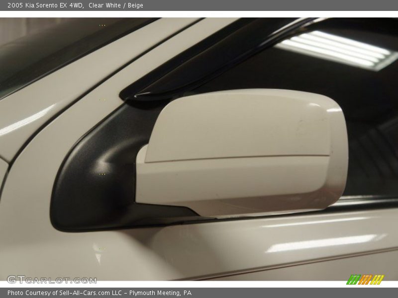 Clear White / Beige 2005 Kia Sorento EX 4WD