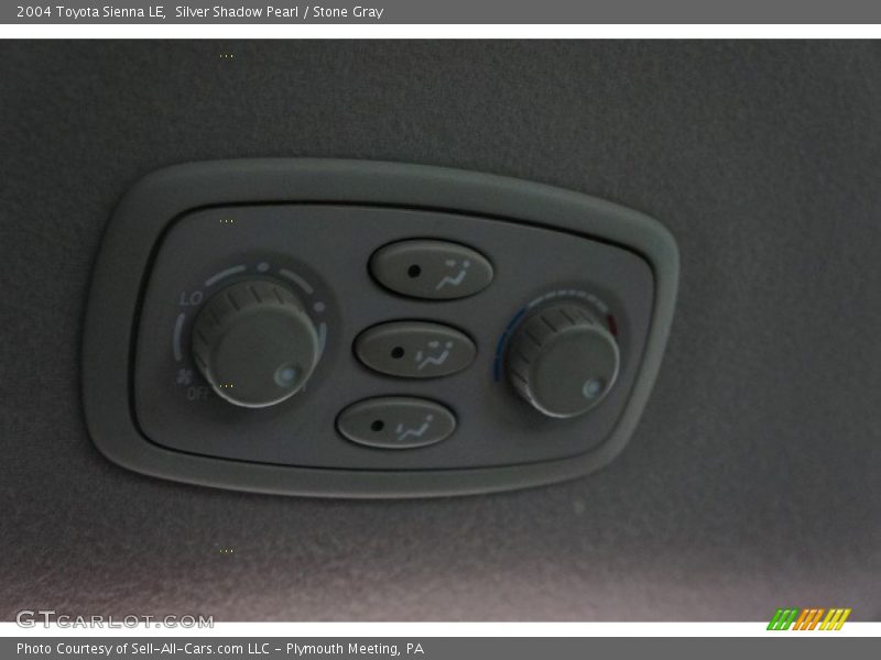 Silver Shadow Pearl / Stone Gray 2004 Toyota Sienna LE