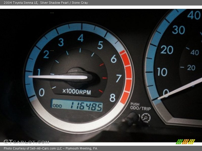 Silver Shadow Pearl / Stone Gray 2004 Toyota Sienna LE