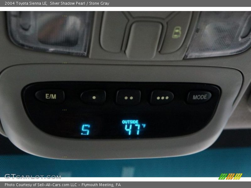Silver Shadow Pearl / Stone Gray 2004 Toyota Sienna LE