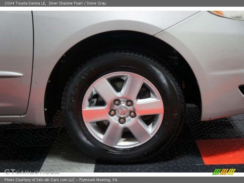 Silver Shadow Pearl / Stone Gray 2004 Toyota Sienna LE
