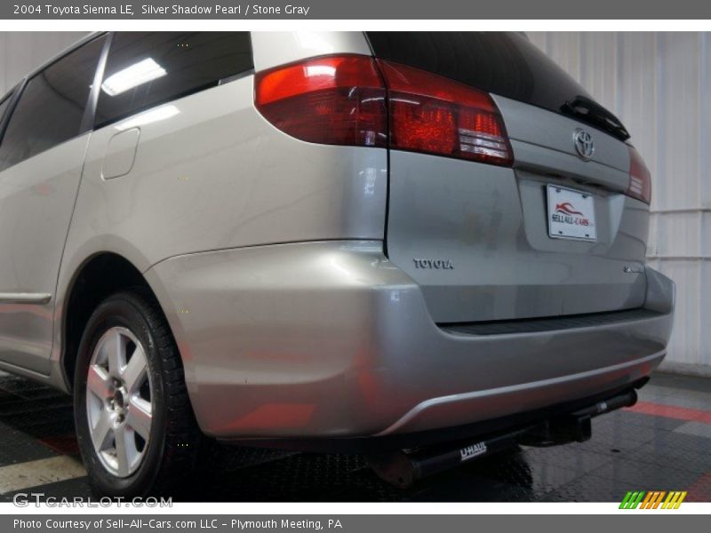 Silver Shadow Pearl / Stone Gray 2004 Toyota Sienna LE