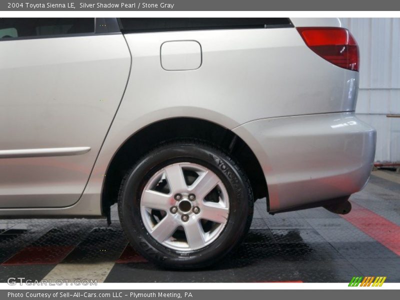Silver Shadow Pearl / Stone Gray 2004 Toyota Sienna LE
