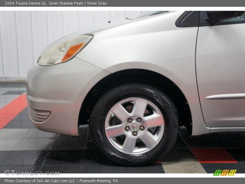 Silver Shadow Pearl / Stone Gray 2004 Toyota Sienna LE