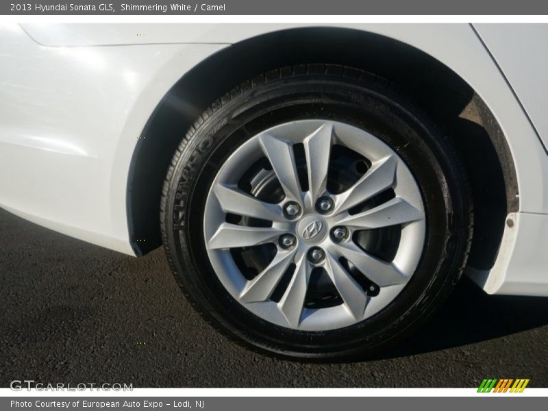 Shimmering White / Camel 2013 Hyundai Sonata GLS