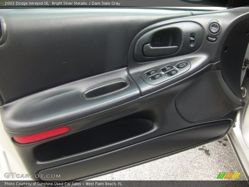 Bright Silver Metallic / Dark Slate Gray 2003 Dodge Intrepid SE