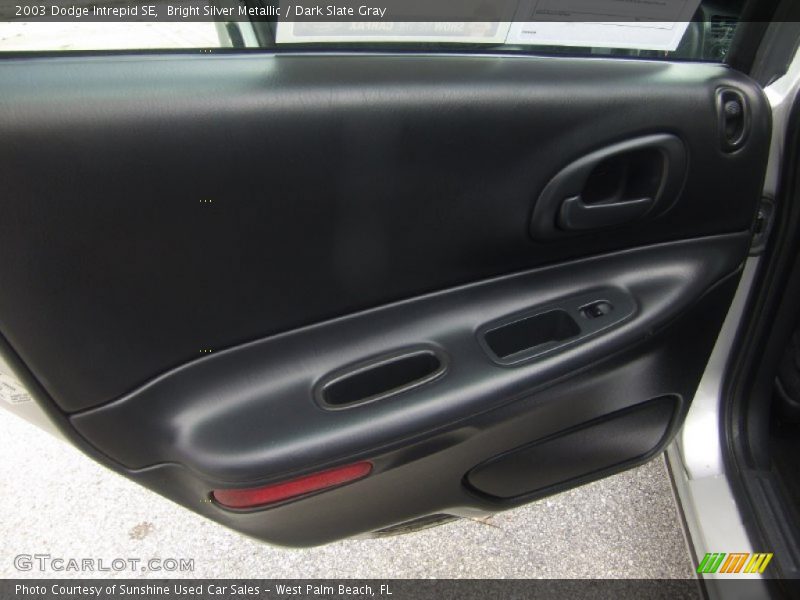 Bright Silver Metallic / Dark Slate Gray 2003 Dodge Intrepid SE