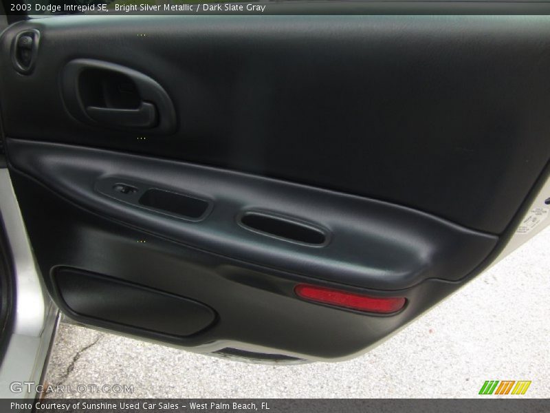 Bright Silver Metallic / Dark Slate Gray 2003 Dodge Intrepid SE