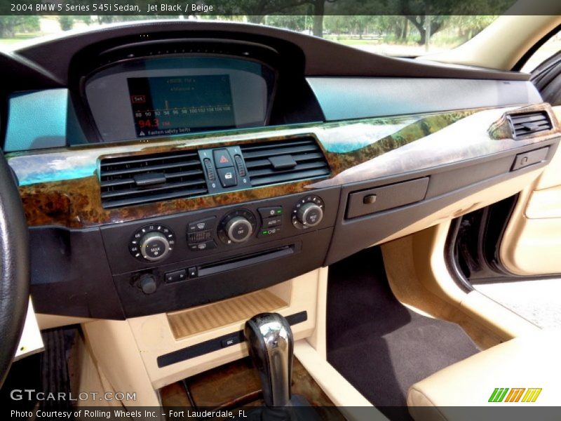 Dashboard of 2004 5 Series 545i Sedan