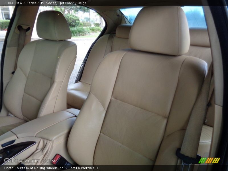Front Seat of 2004 5 Series 545i Sedan