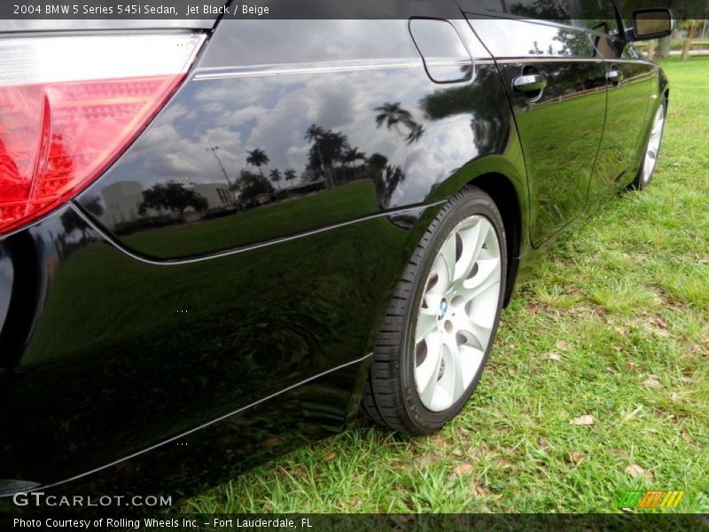 Jet Black / Beige 2004 BMW 5 Series 545i Sedan