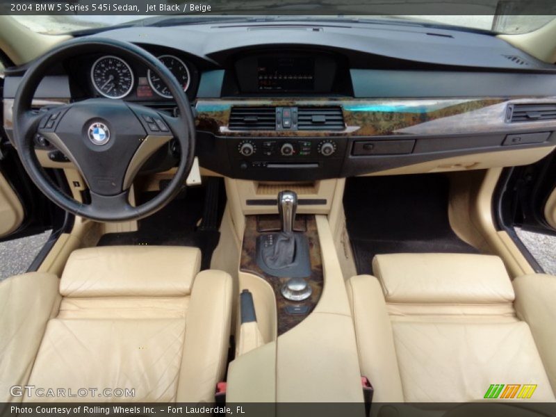 Dashboard of 2004 5 Series 545i Sedan