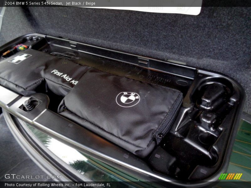 Tool Kit of 2004 5 Series 545i Sedan