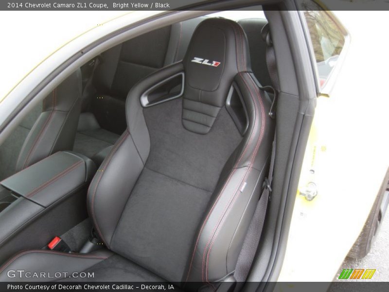 Front Seat of 2014 Camaro ZL1 Coupe